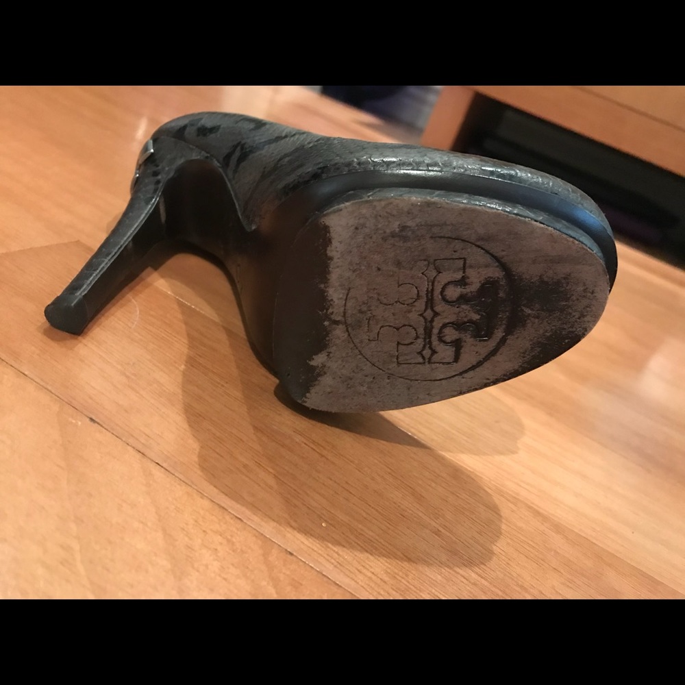 Tory Burch leather snake skin leather Pumps